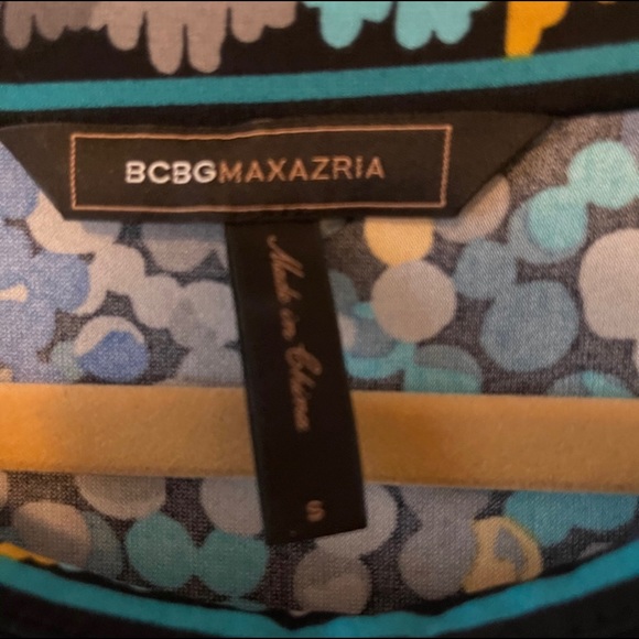 BCBG geometric blue print 3/4 sleeve dress - Picture 2 of 2